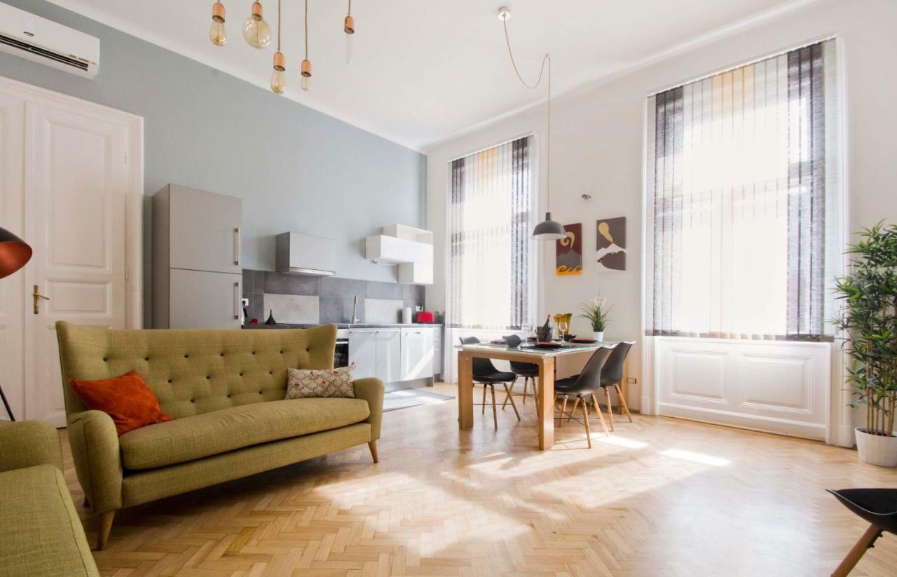 Andrassy Boulevard Budapest Bagian luar foto