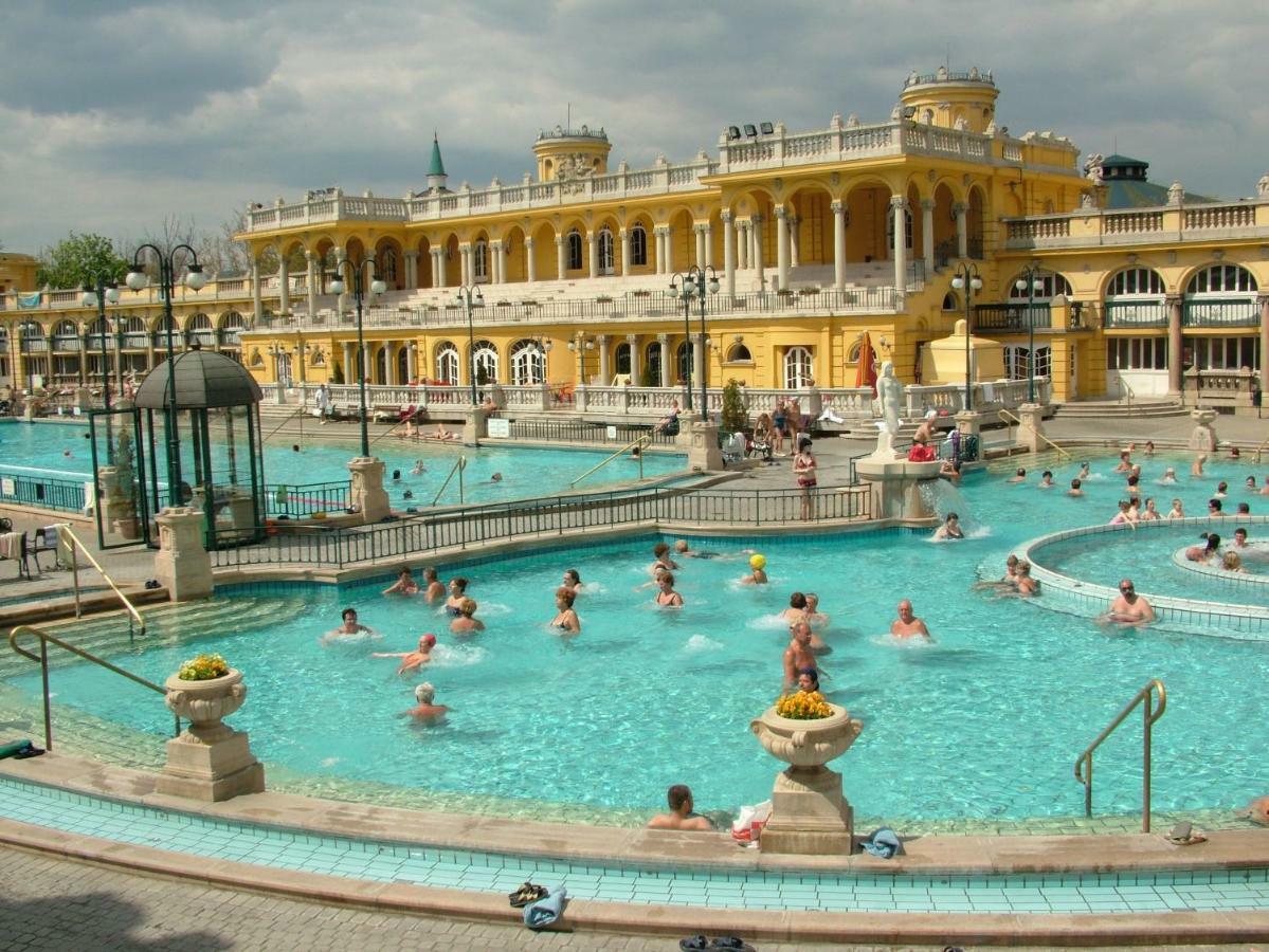 Andrassy Boulevard Budapest Bagian luar foto